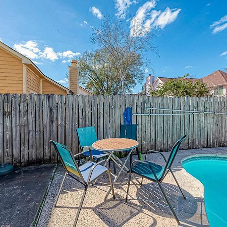 Beat The Heat In Katy Tx - Arcade Room & Pool Houston Zewnętrze zdjęcie